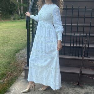 Gunne Sax style vintage Dress Sz XS Elegant Cream Lace Dress GVC